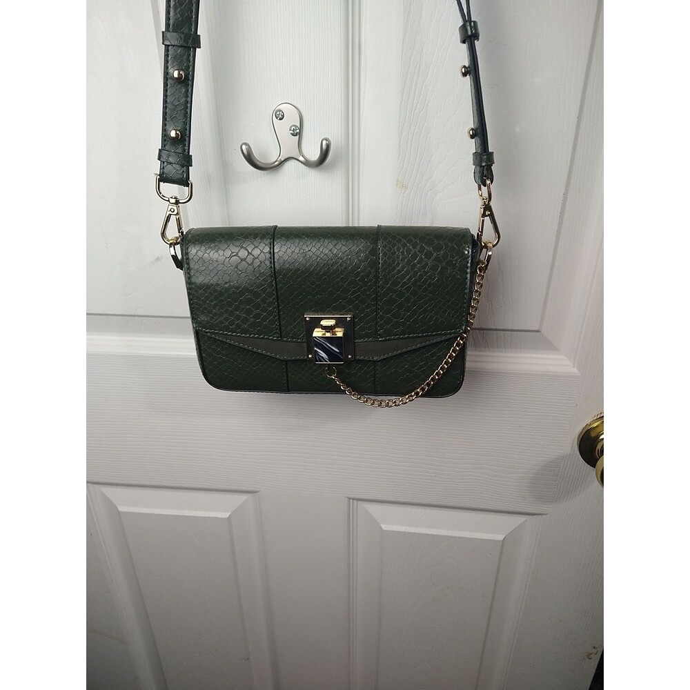 Top Shop Green Crocodile Crossbody Shoulder Clasp Front Purse Gold Trim Adjustab